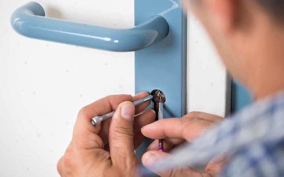 comment ouvrir une serrure sans clé Houilles